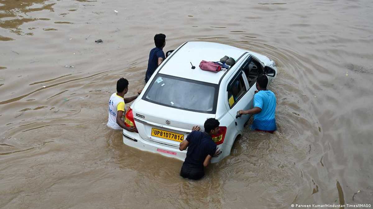 उत्तर भारत के कई राज्यों में भारी बारिश के बाद तबाही